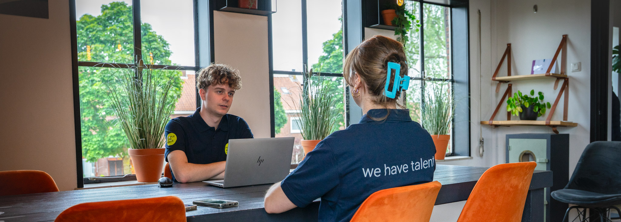 Vacatures dalen, maar techniek blijft krap. Wat betekent dat voor jouw bedrijf?
